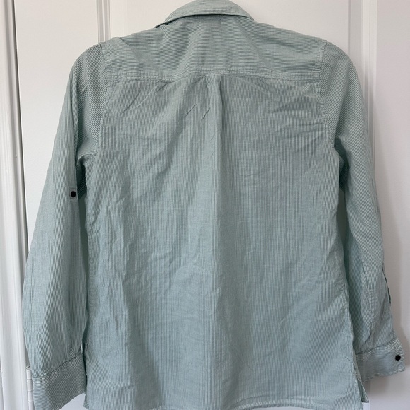 Patagonia Women’s Striped Green Button Down Shirt - Picture 4 of 4